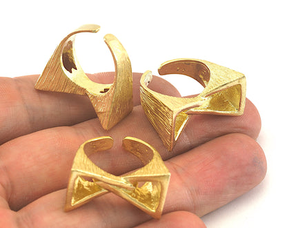 Adjustable Triangle Ring Raw brass (17mm 6.5US inner size) OZ3598