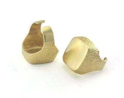 Signet Ring Hammered Shape Ring Blank - Raw brass (18.5mm 8US inner size - Adjustable ) OZ564