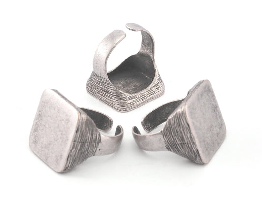 Signet Ring Antique Silver Plated Brass Square Blank (19mm 9US inner size - Adjustable ) OZ3645