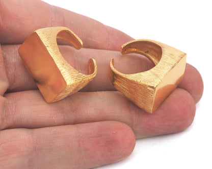 Signet Ring Rectangle Shiny Gold Plated Brass Ring Blank (17.5mm 7US inner size - Adjustable ) OZ3643
