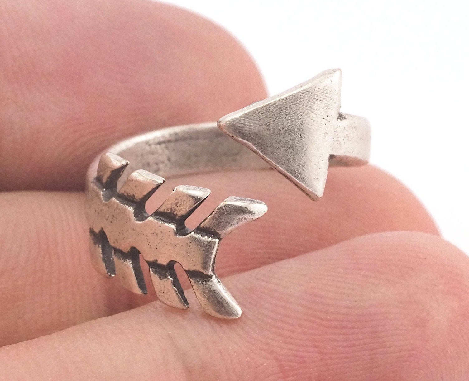 Arrow Wrap Adjustable Ring Antique Silver Plated brass (19mm 9US inner size) OZ3773