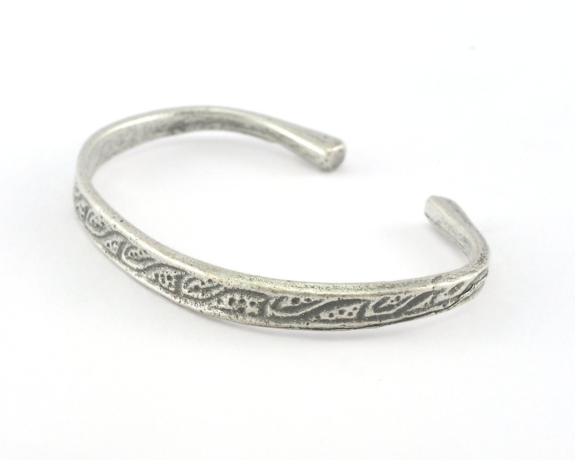 Bracelet Antique Silver Plated Brass Waves Texture (61mm inner size - Adjustable ) OZ3777