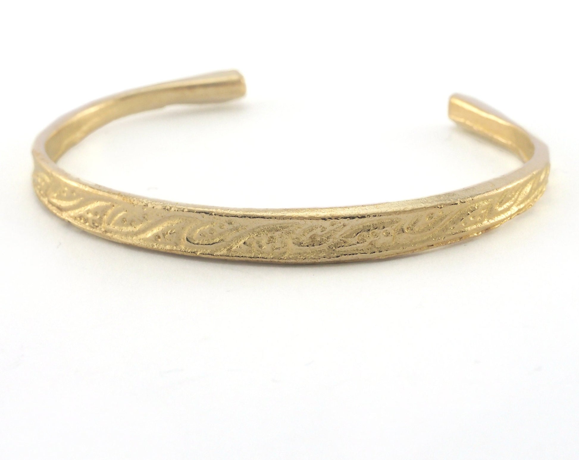 Adjustable Bracelet Raw Brass Waves Texture (61mm inner size - Adjustable ) OZ3777