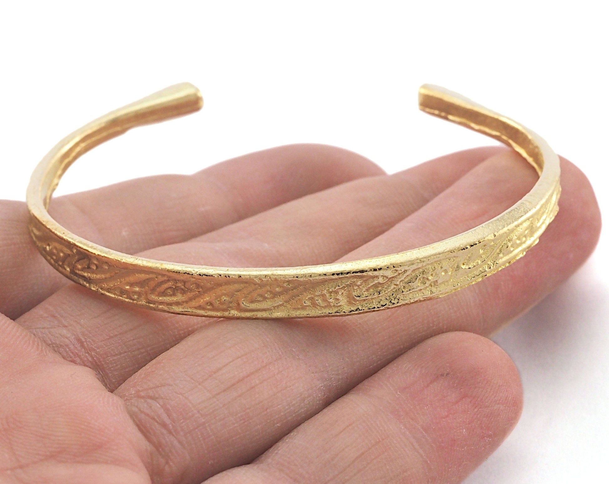 Adjustable Bracelet Raw Brass Waves Texture (61mm inner size - Adjustable ) OZ3777