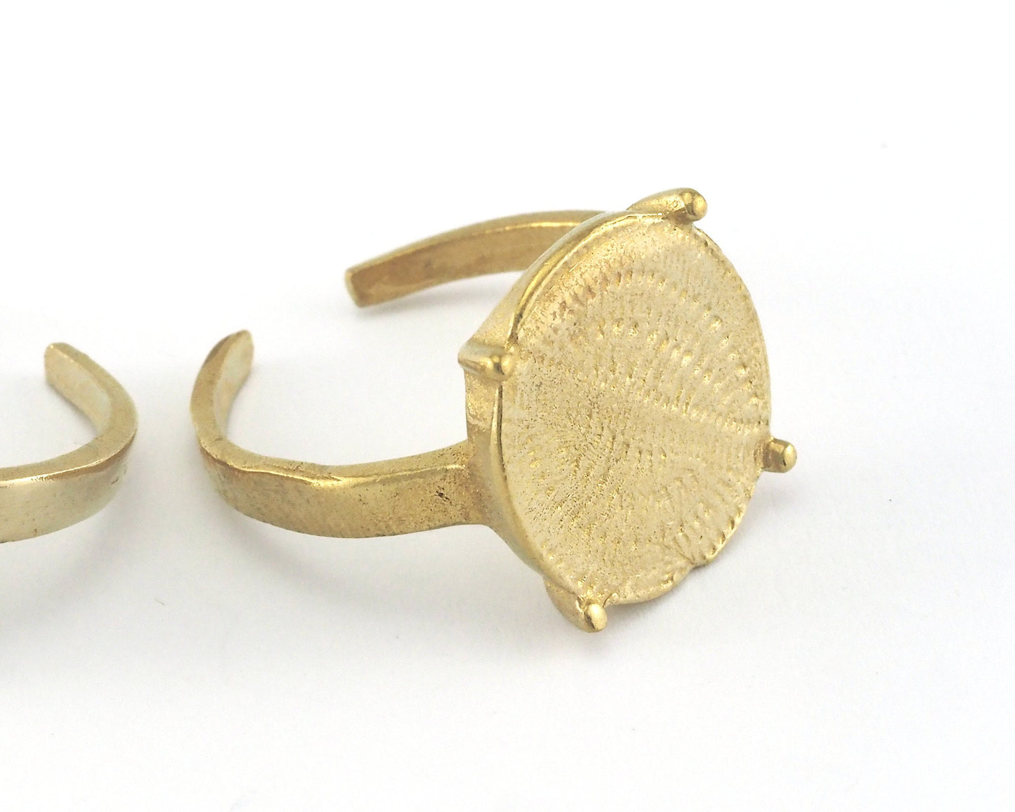 Signet Ring Adjustable Ring Bezel Blank Raw brass (18mm 7.5US inner size - Adjustable ) OZ3855