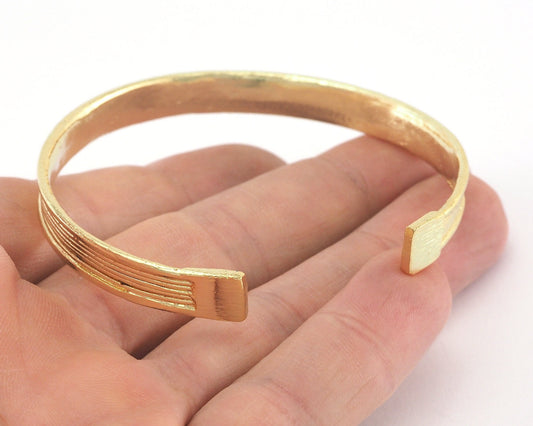 Cuff Bracelet Lines Adjustable Shiny Gold Plated Brass (65mm inner size - Adjustable ) OZ3179