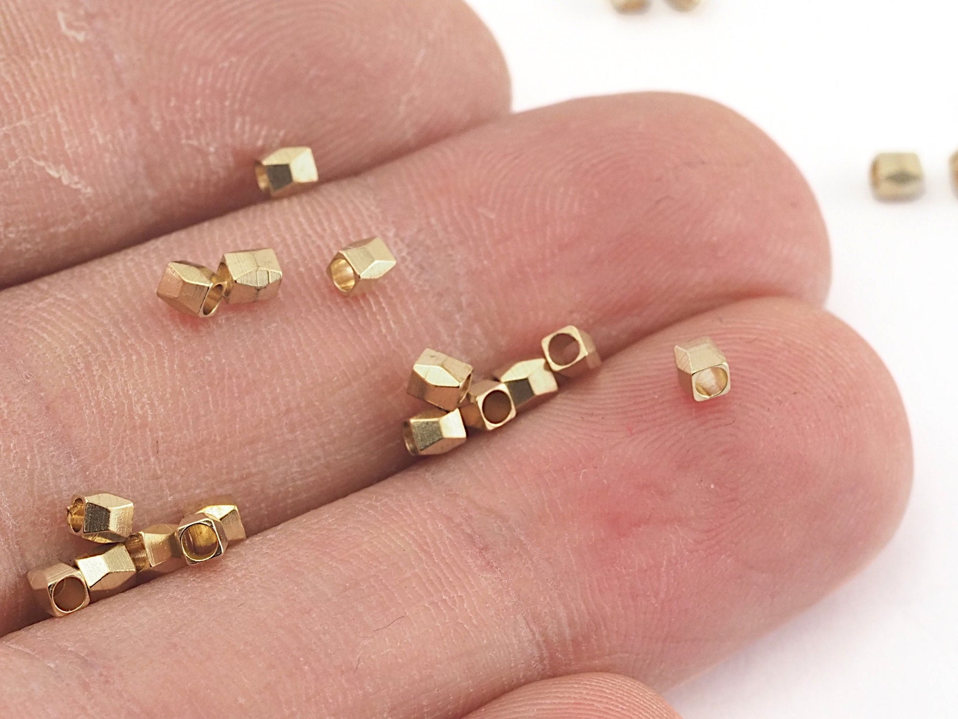 Faceted Spacer Raw Brass Cube 2.7mm (hole 1,6mm ) industrial brass Charms,Pendant,Findings spacer bead 3906 bab1