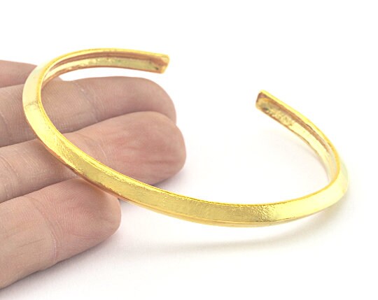 Adjustable Bracelet Shiny Gold Plated Brass (65mm inner size - Adjustable ) OZ3180