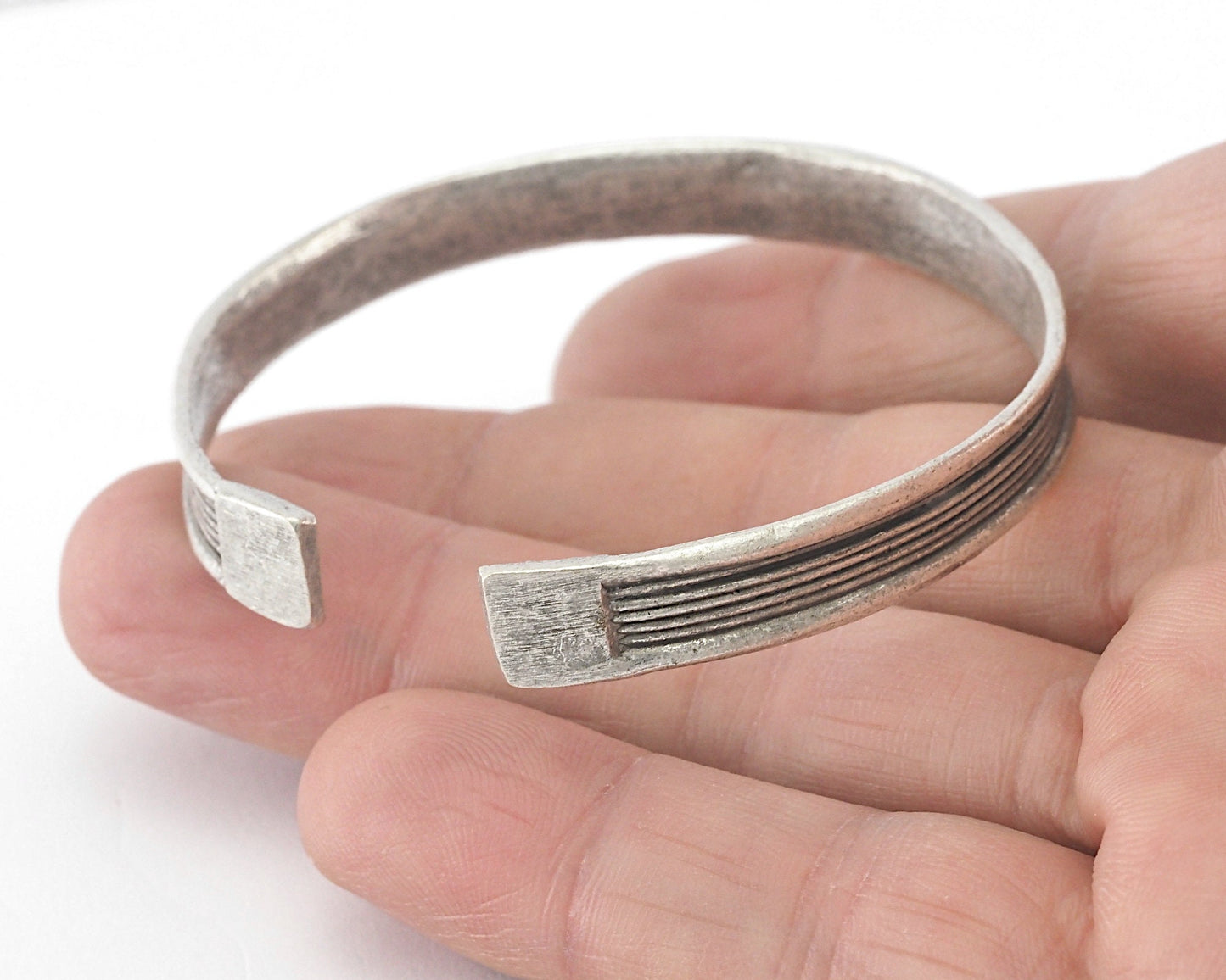 Cuff Bracelet Lines Adjustable Antique Silver Plated Brass (65mm inner size - Adjustable ) OZ3179