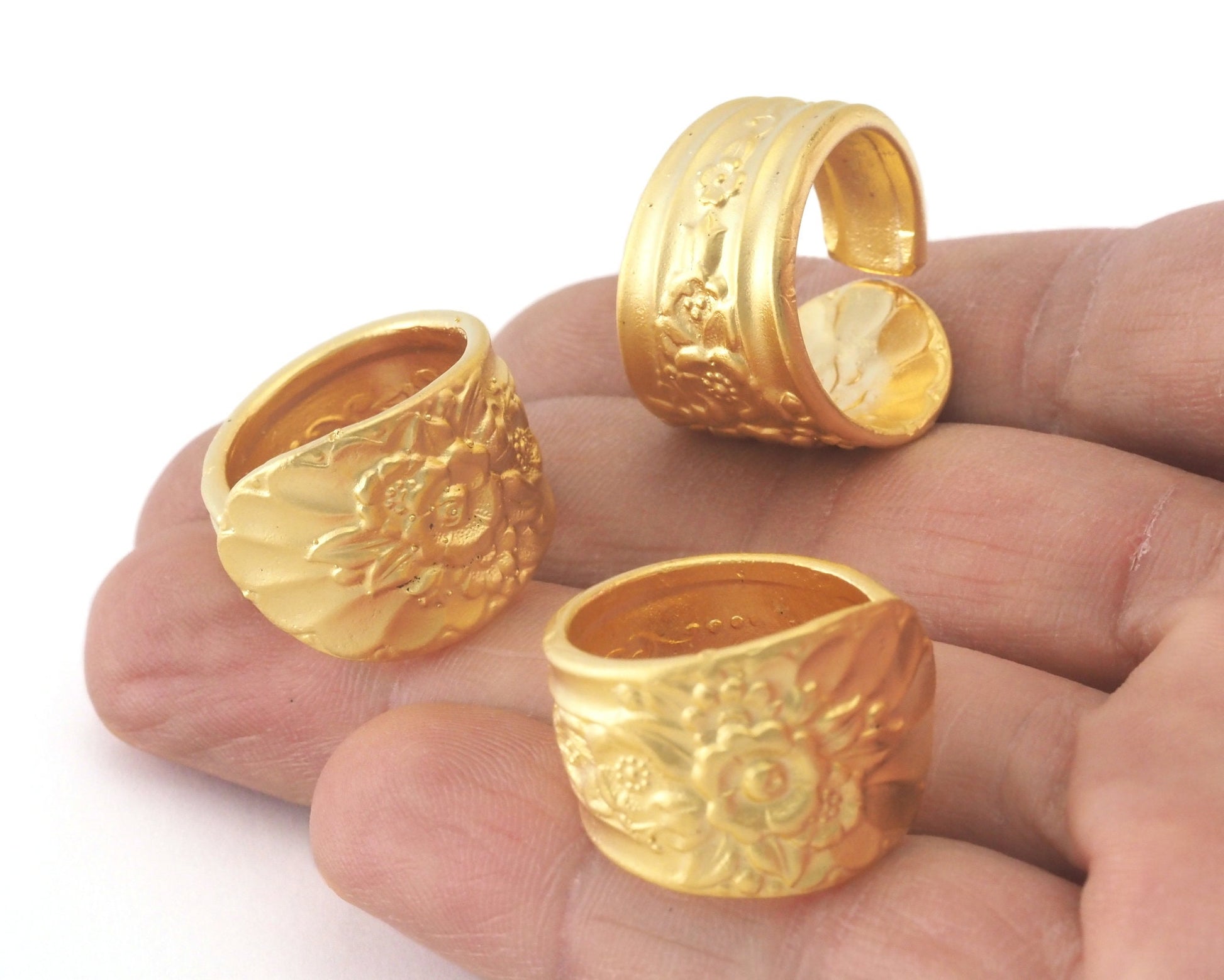Spoon Ring Flower Patterned Adjustable Ring Matte Gold Plated Brass (17.5mm 7US inner size) OZ759