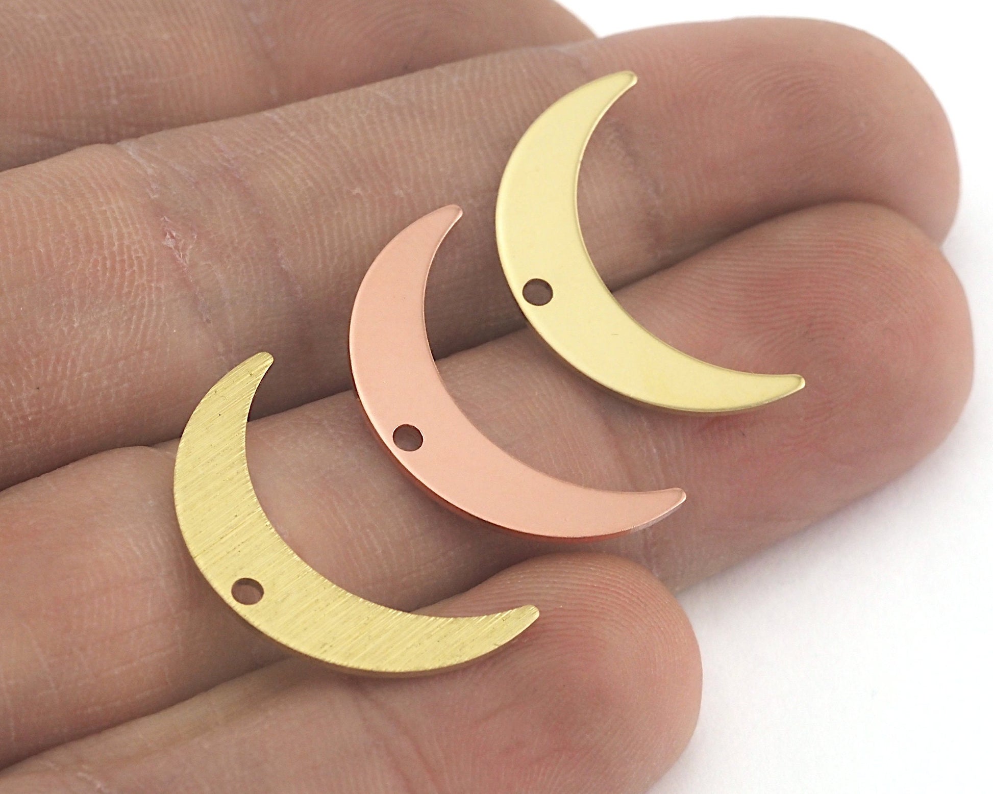 Brushed Crescent raw brass copper 22mm (0.8mm thickness) 1 hole charms findings R223-75