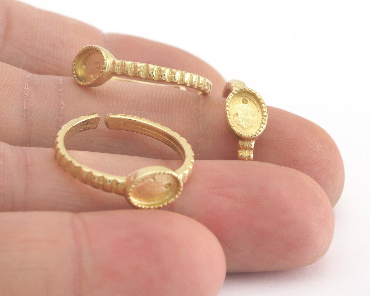 Ring Adjustable ring raw brass with 5x7mm base setting 7-9US 3958