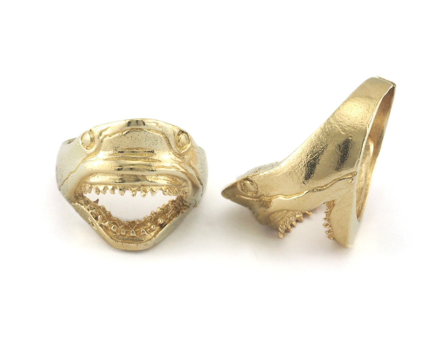 Shark Adjustable Ring Raw brass (21.5mm - 24mm 12US - 15US inner size) Oz4002