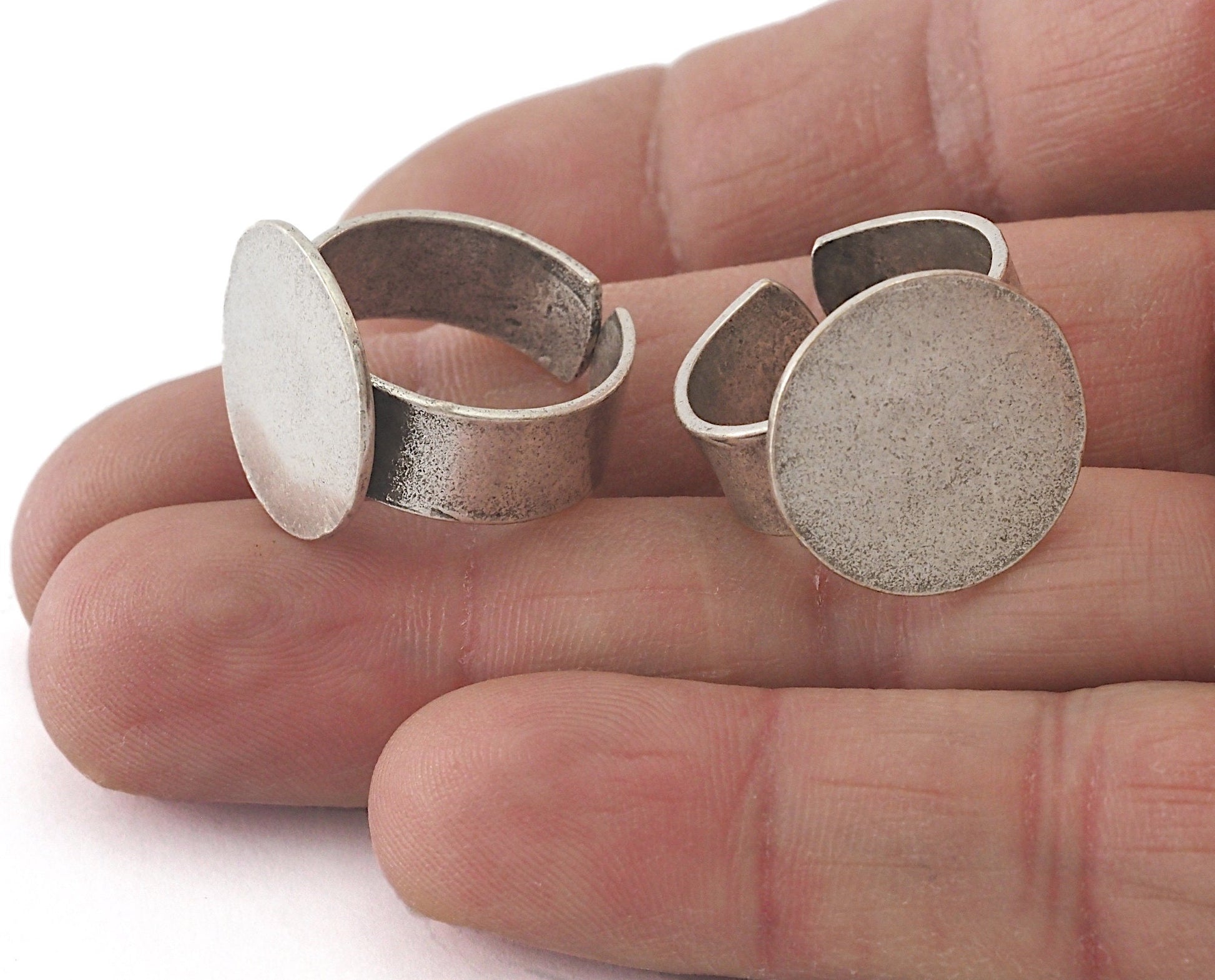 Signet Ring Adjustable Ring Blank - Antique Silver plated Brass 18mm Blank (17.5-20mm 7-10US inner size - Adjustable ) OZ3953