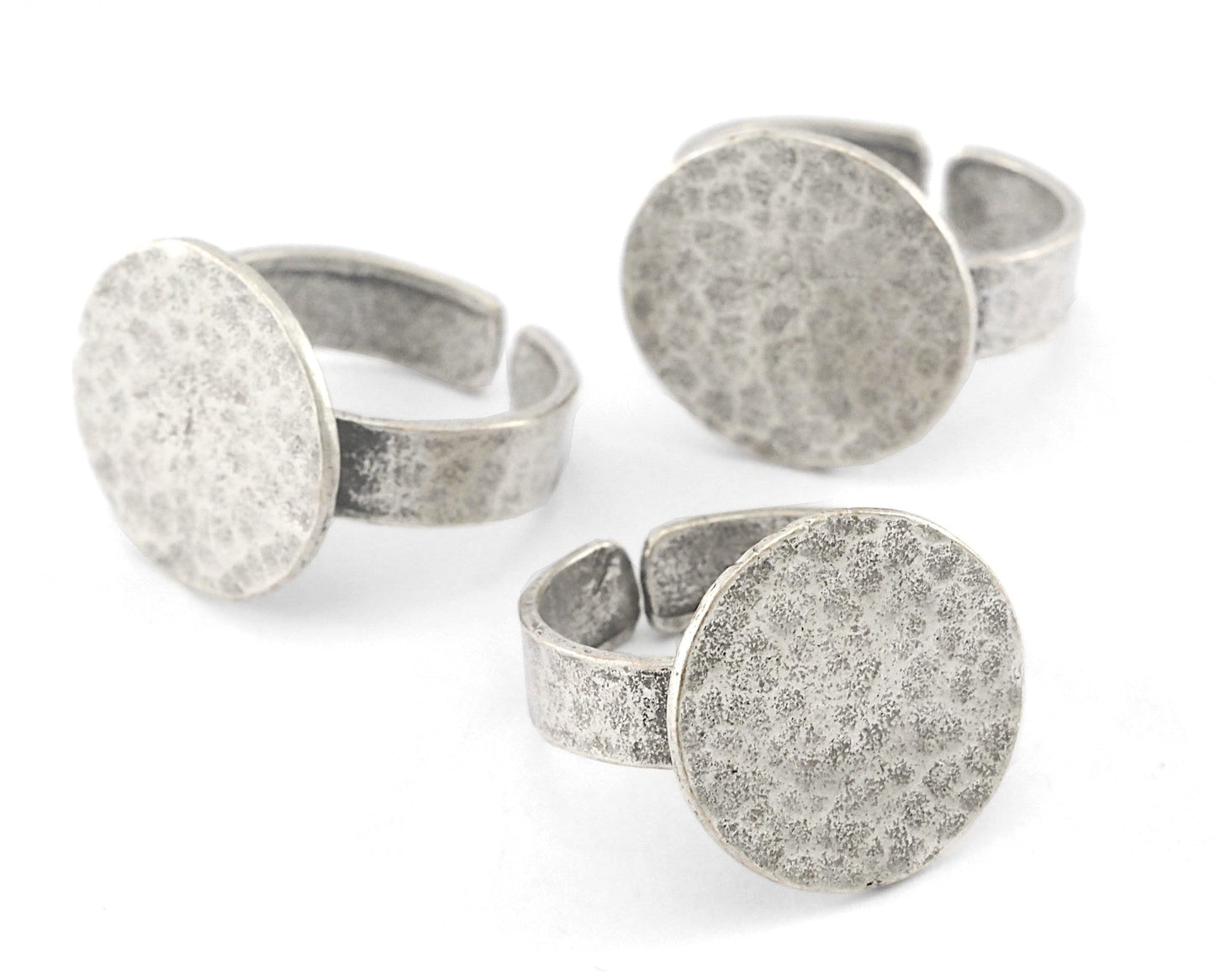 Ring Hammered Adjustable Ring Blank - Antique Silver Plated brass (17mm 7US inner size - Adjustable ) OZ2980