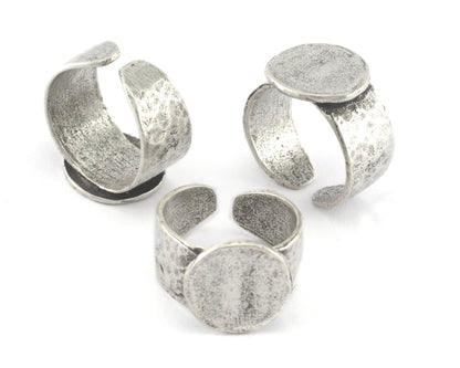 Signet Ring Hammered Adjustable Blank - Antique Silver Plated Brass (18-20.5mm 8-10.5US inner size - Adjustable ) 13mm Blank 5010