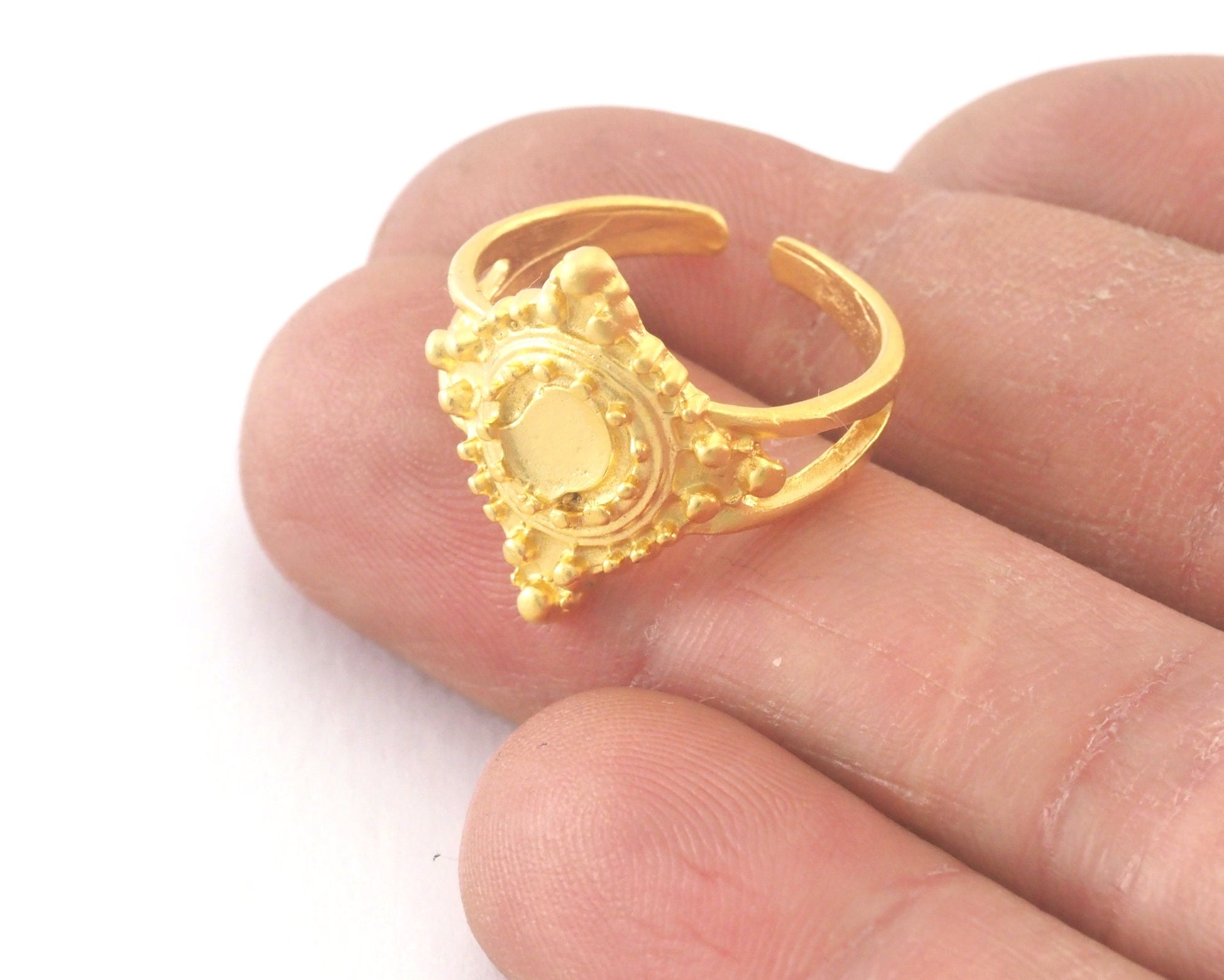 Adjustable Ring Bezel (5mm) Matte Gold Plated Brass (18mm 8US inner size - Adjustable ) OZ3379