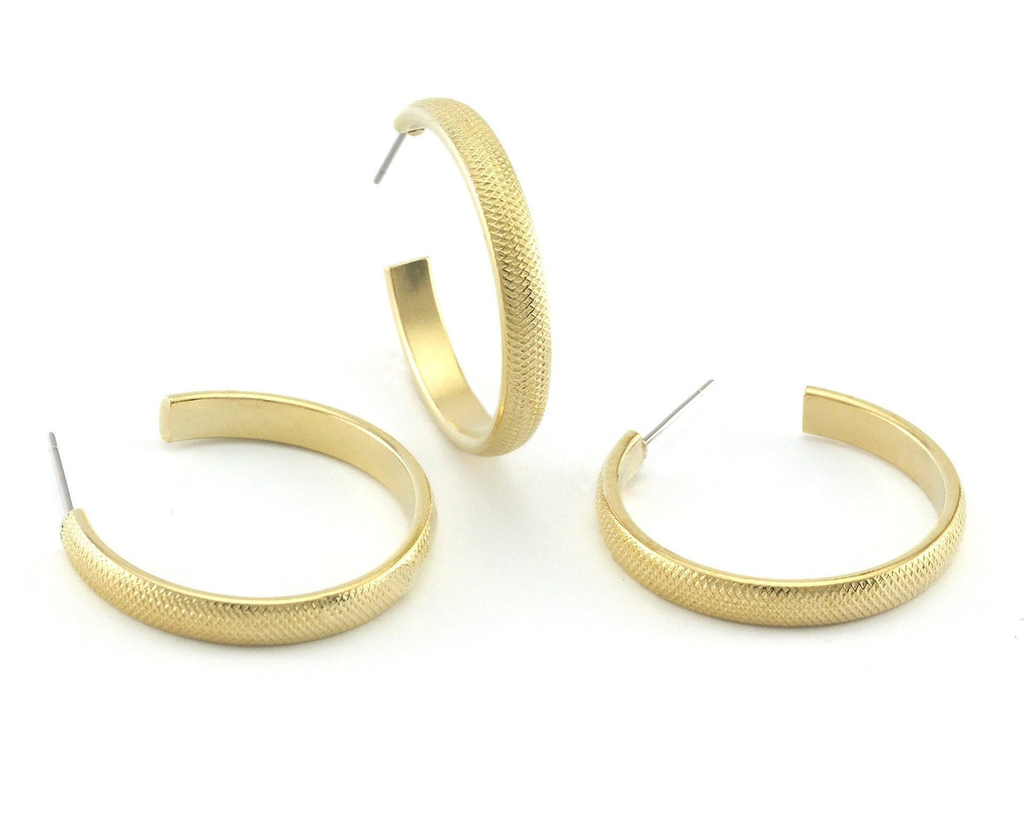 Hoop ribbed round Earrings stud base raw brass round earring posts, 28mm OZ4210