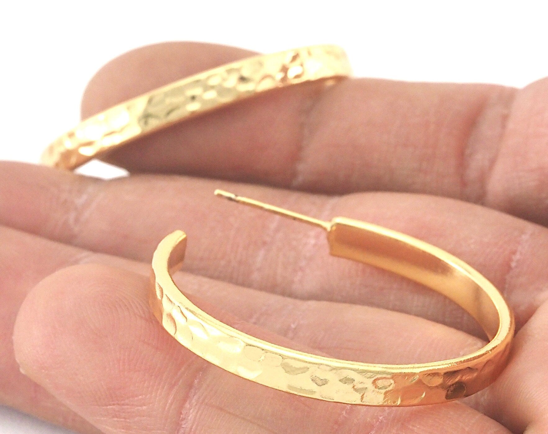 Hoop flat hammered Earrings stud base Shiny Gold Tone brass round earring posts, 35mm OZ4223