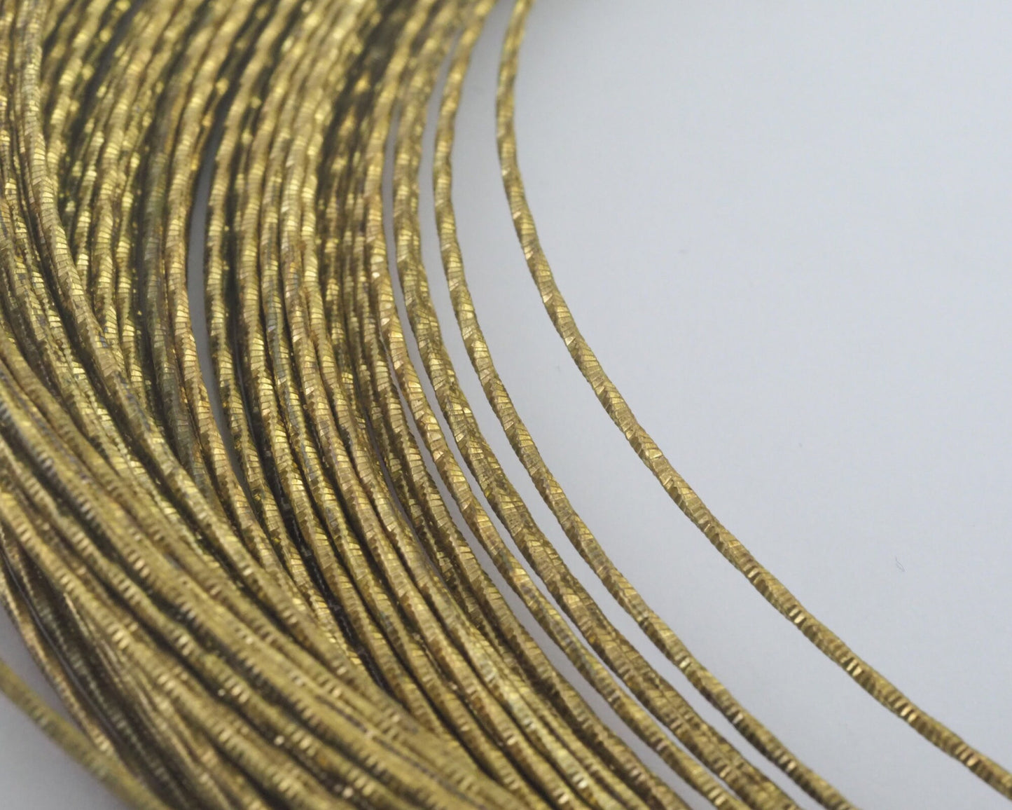 Wire Art Swirl Textured Round Raw Brass Wire 1.5mm 16 Gauge raf7-02