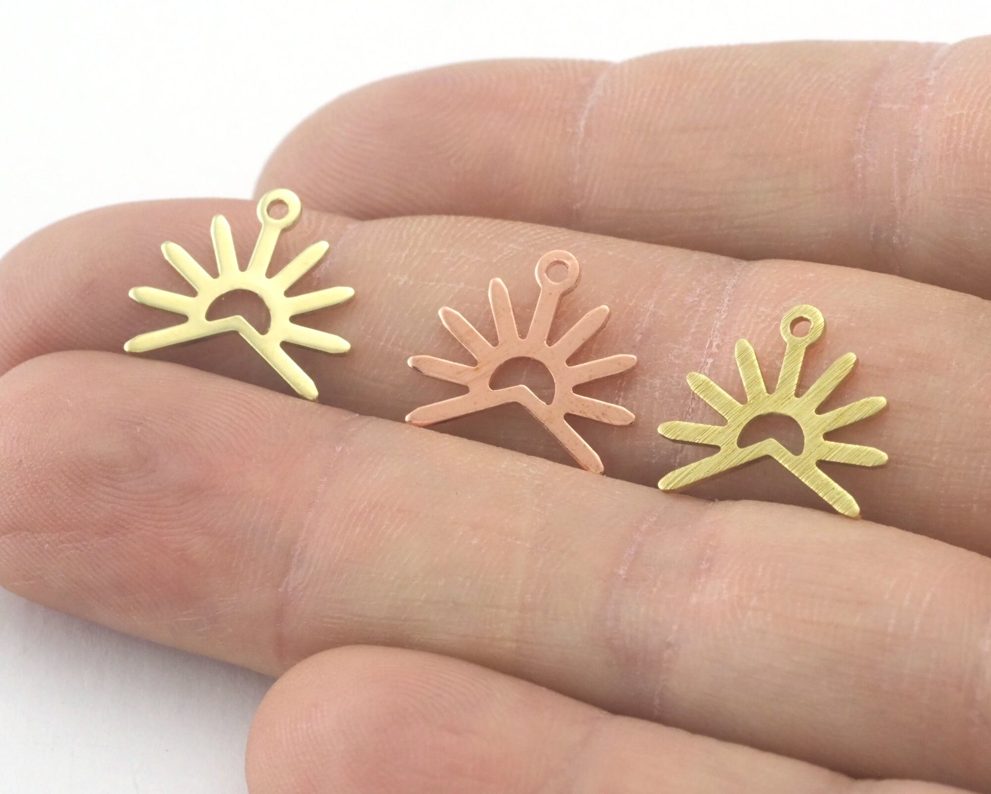 Sun Charms 15x13.2mm 1 hole Raw Copper - Brass - Brushed Brass findings R423-46