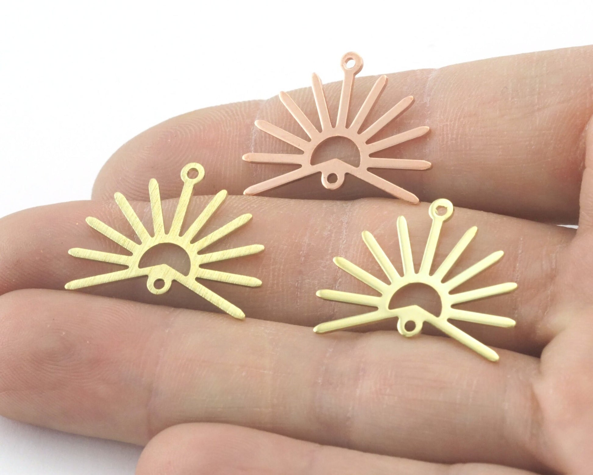 Sun Charms 25x19mm 1 hole Raw Copper - Brass - Brushed Brass findings R429-95