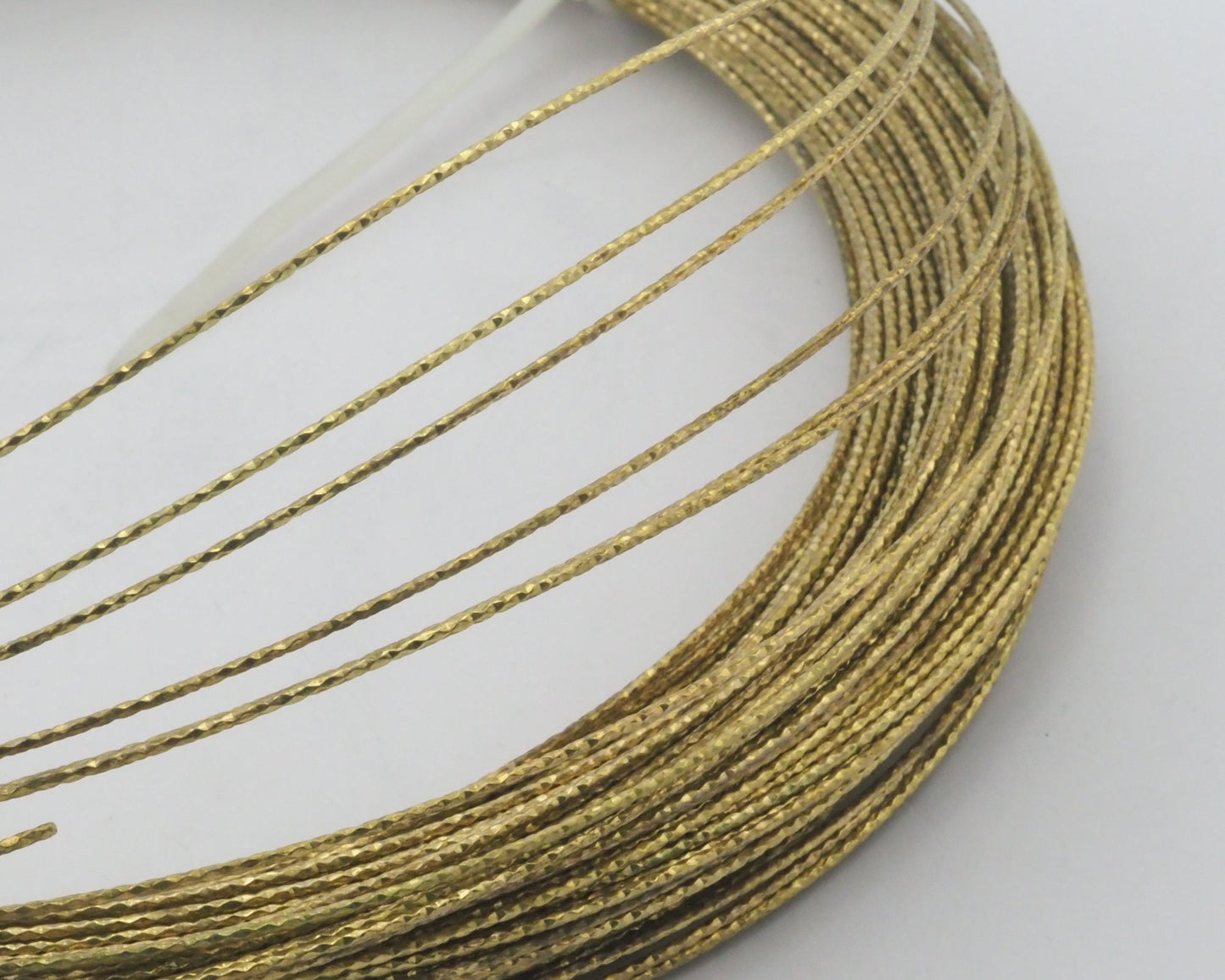 Wire Art Textured Round Raw Brass Wire 1.5mm 16 Gauge raf7-03