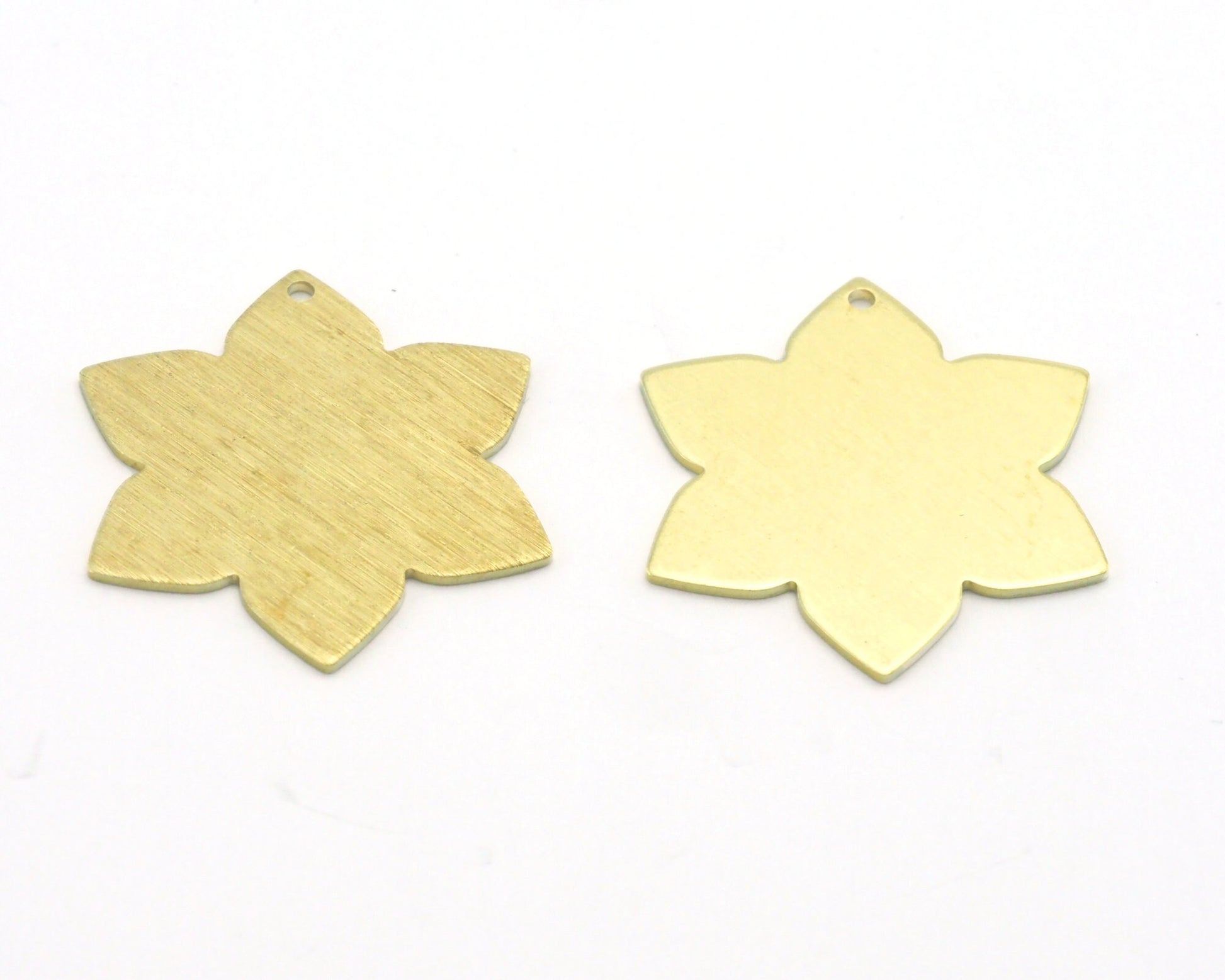 Flower Shape 28.5x25mm raw brass - Brushed Brass - Raw copper 1 hole charms findings 4315-300