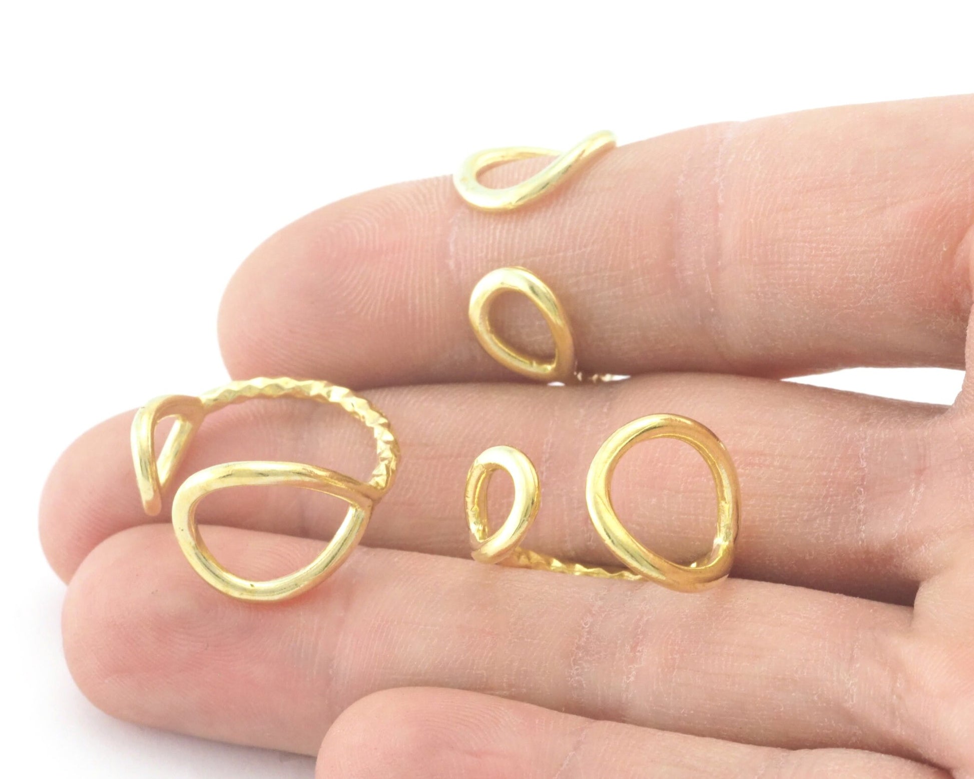 Drop Circles Frames Adjustable Ring Raw Brass (5US - 8US inner size) 4350