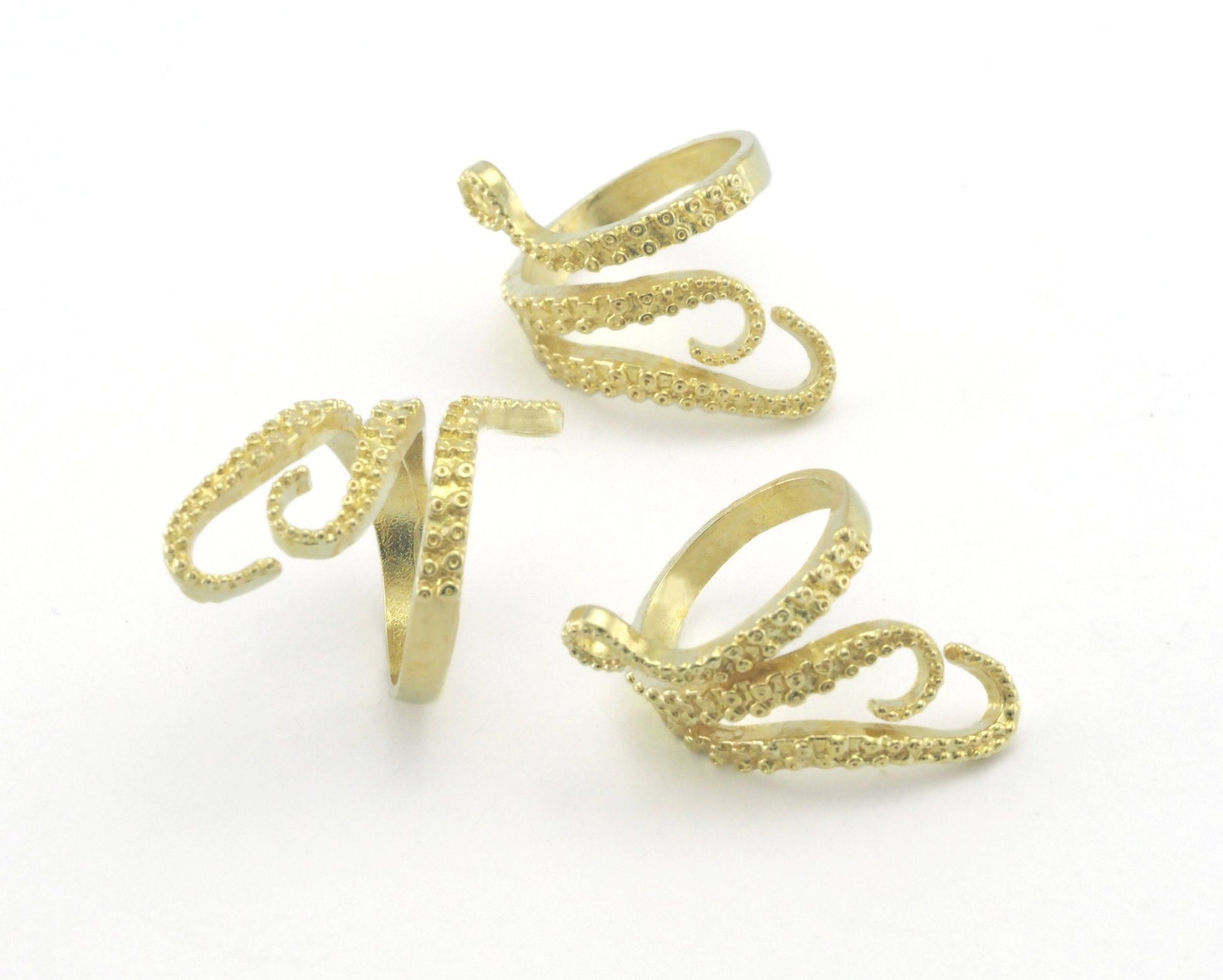 Octopus Tickle Ring with loop Raw brass (18mm 8US inner size) 4318