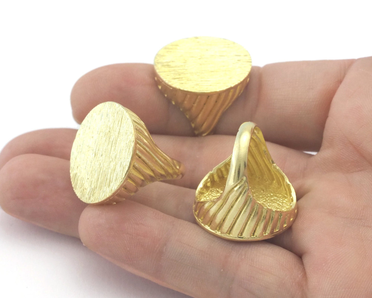 Croissant Brushed Signet Ring Blank - raw brass (17.5mm 7US inner size ) 24mm blank size OZ4388