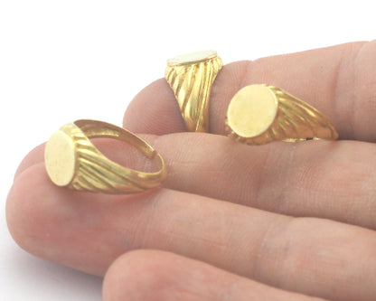 Croissant Signet Ring Blank - Adjustable raw brass (16 mm 18 mm 6-8 US inner size ) 10mm blank size 4400