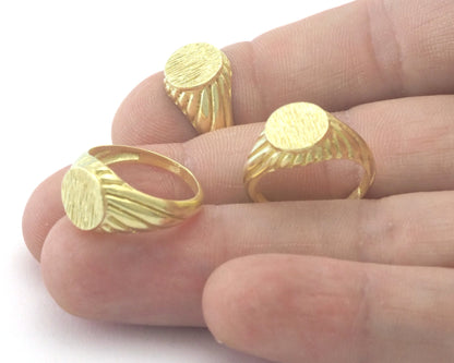 Croissant Signet Ring Blank - raw brass (16.25mm 5.5US inner size ) 10mm blank size 4392