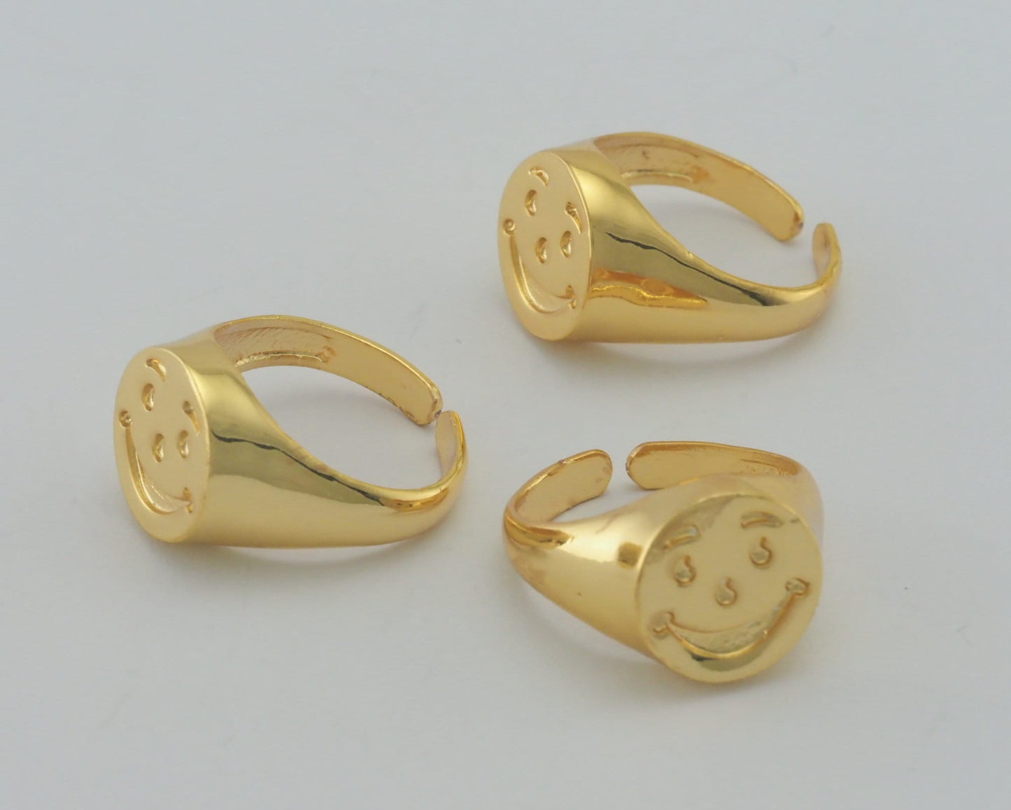 Smile Face Ring Adjustable Shiny Gold Plated brass (7 - 9US inner size) 4395