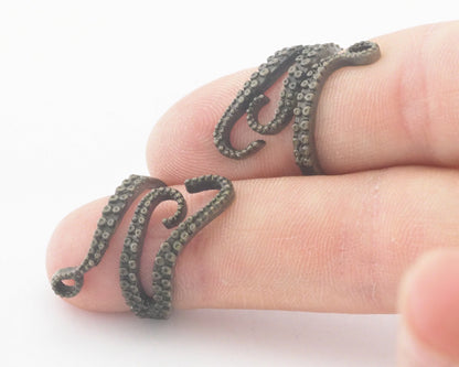 Octopus Tickle Ring with loop Antique bronze plated brass (18mm 8US inner size) 4318