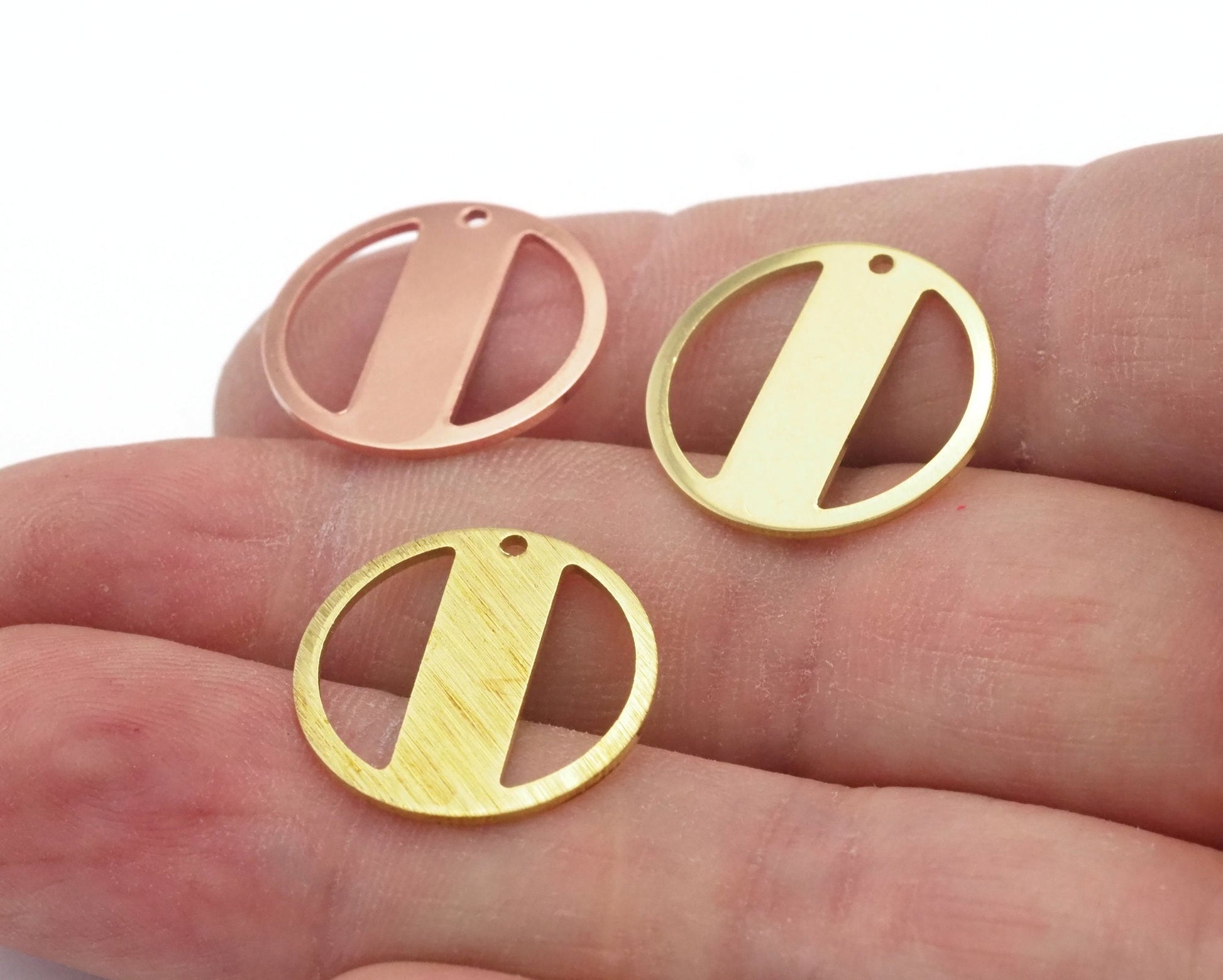 Round Moon 22mm Copper - raw brass - brushed brass 1 holes connector charms findings 4475