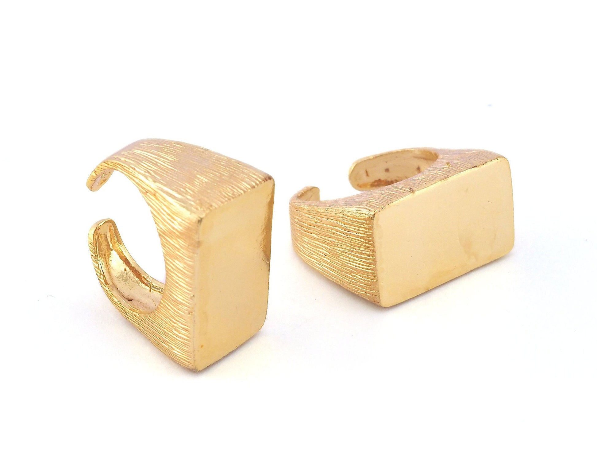 Signet Ring Rectangle Shiny Gold Plated Brass Ring Blank (17.5mm 7US inner size - Adjustable ) OZ3643