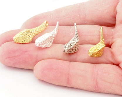 Snake Pendant Raw Brass, Shiny gold, Shiny silver, Antique silver plated 25x24mm 3532