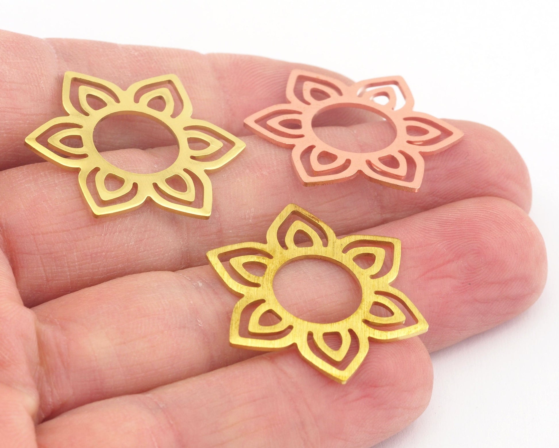 Flower Shape 28.5x25mm raw brass - Brushed Brass - Raw Copper no hole charms findings 4312-155