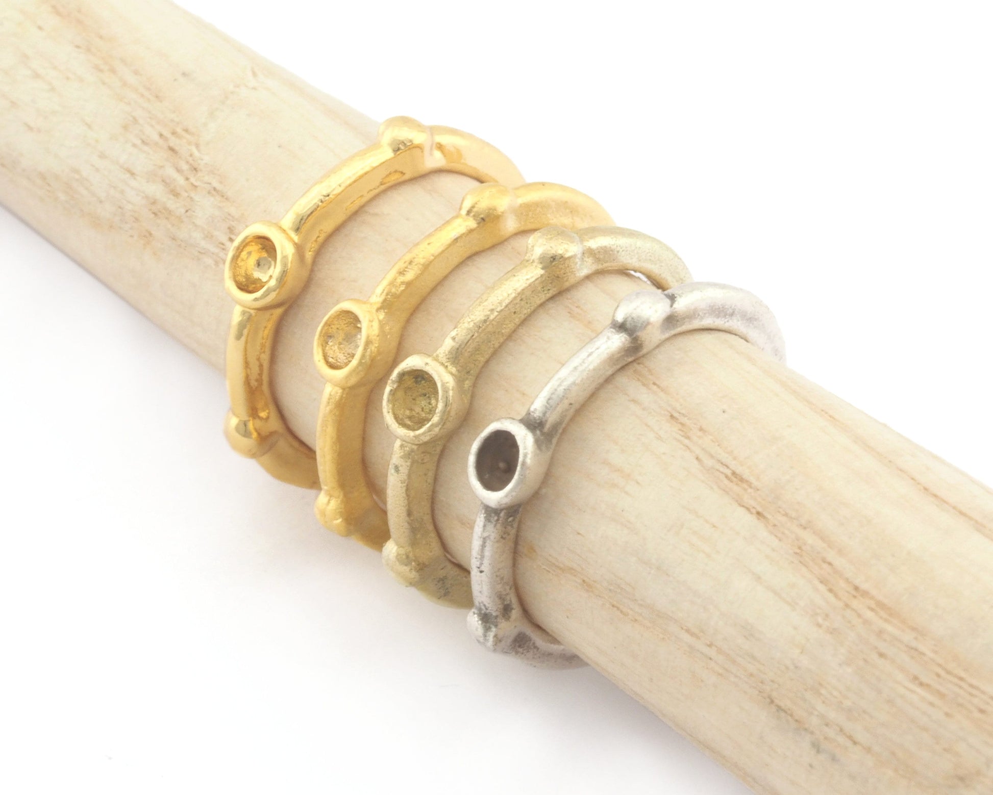 Round ring base blank cup bezel Raw brass-antique silver-Matte gold -shiny gold plated (16mm 5 US inner size - Adjustable ) 2234