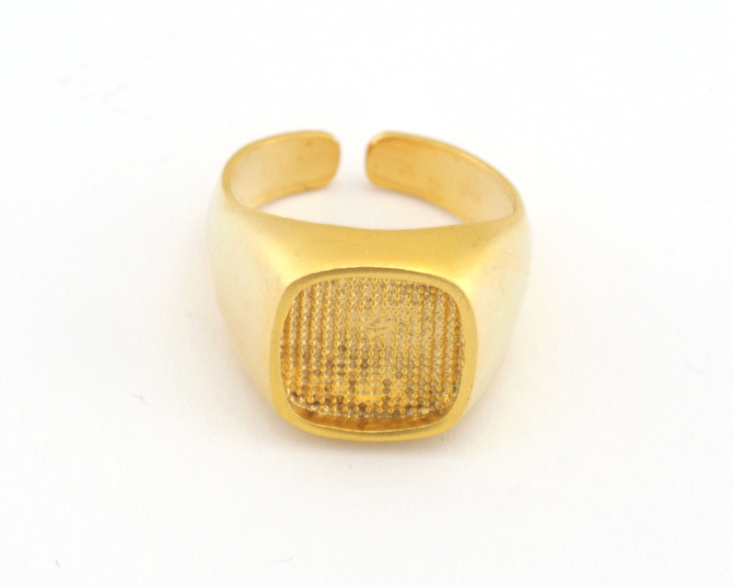 Signet Ring Adjustable Blank - raw brass or shiny silver-antique silver-shiny gold-matte gold plated (3US - 5 US size - Adjustable ) Oz2053