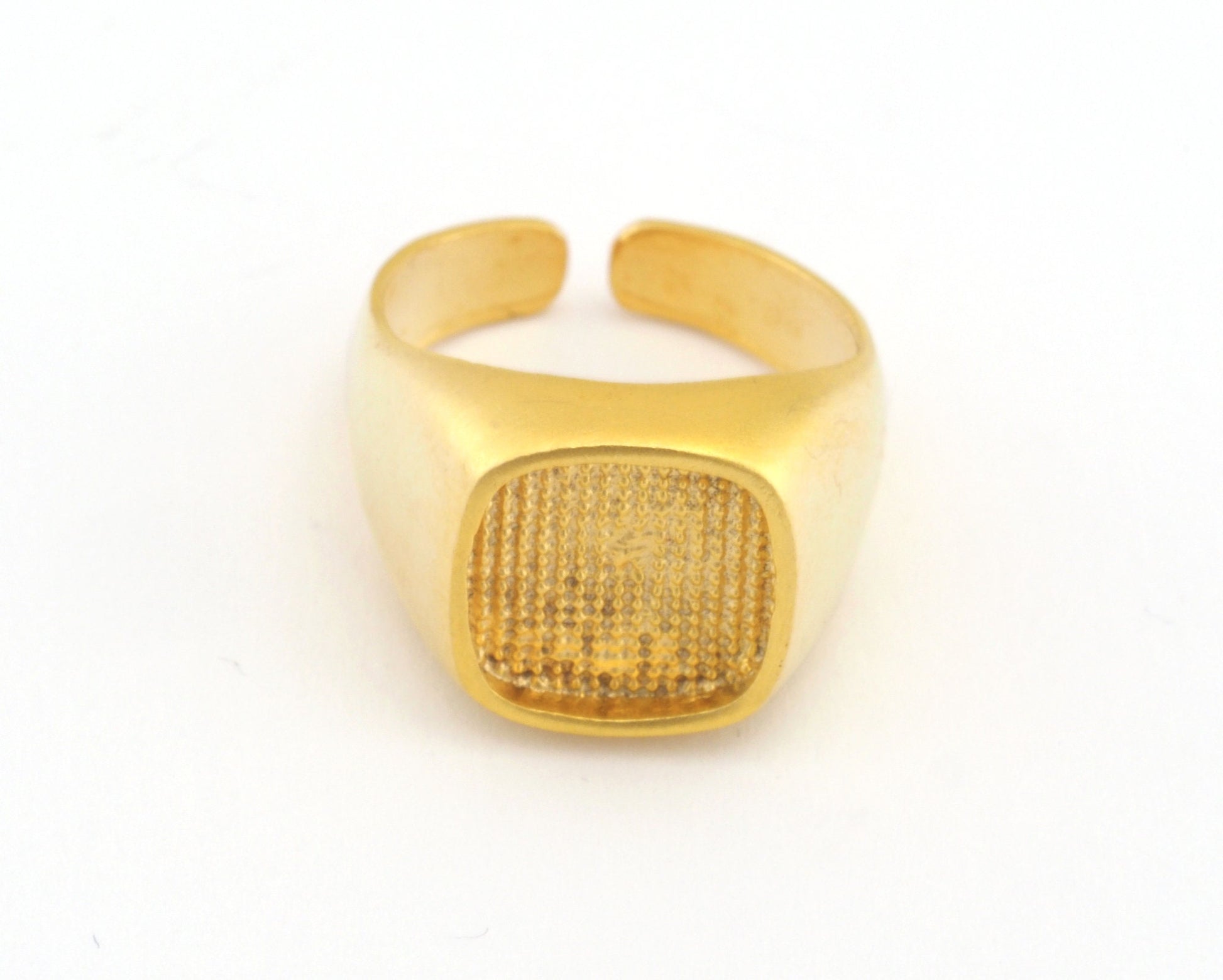 Signet Ring Adjustable Blank - raw brass or shiny silver-antique silver-shiny gold-matte gold plated (3US - 5 US size - Adjustable ) Oz2053