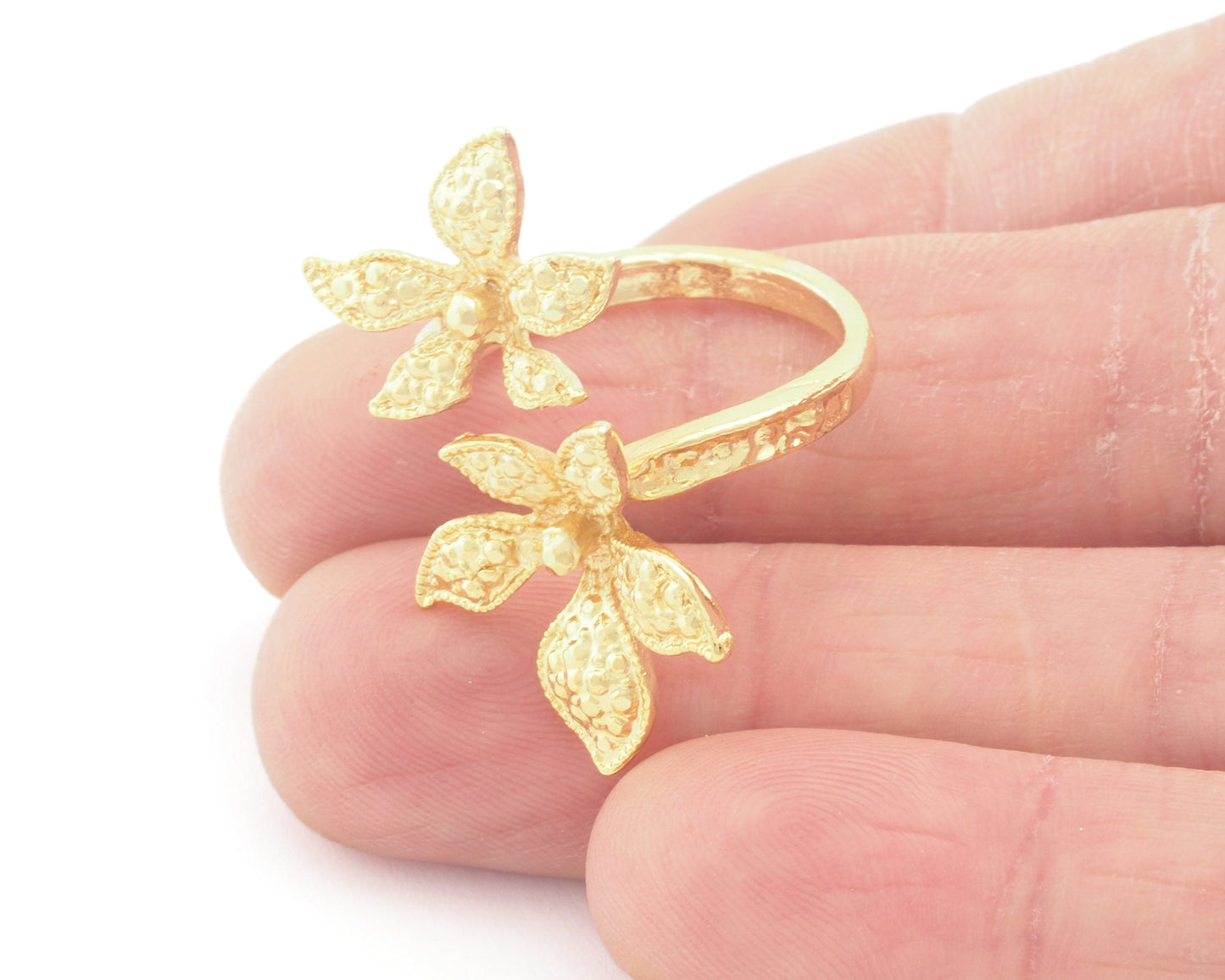 Flowers Adjustable Ring Shiny Gold Plated Brass (19mm 9US inner size) OZ2827