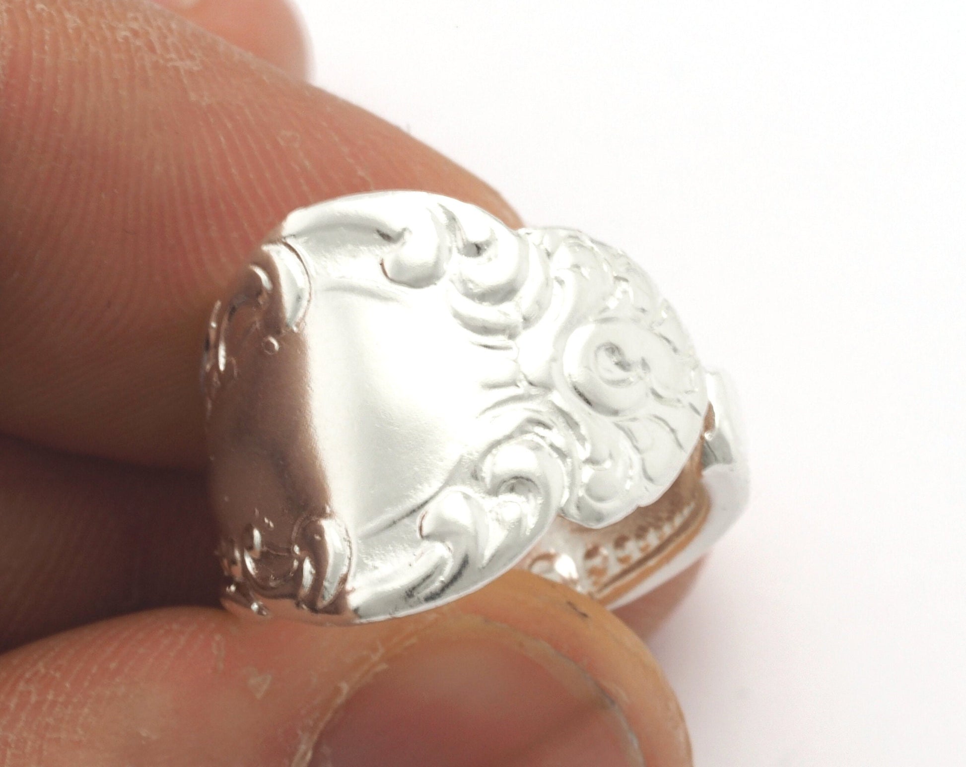 Spoon Ring Flower Patterned Adjustable Shiny Silver Plated Brass (18mm 8US inner size) OZ3221