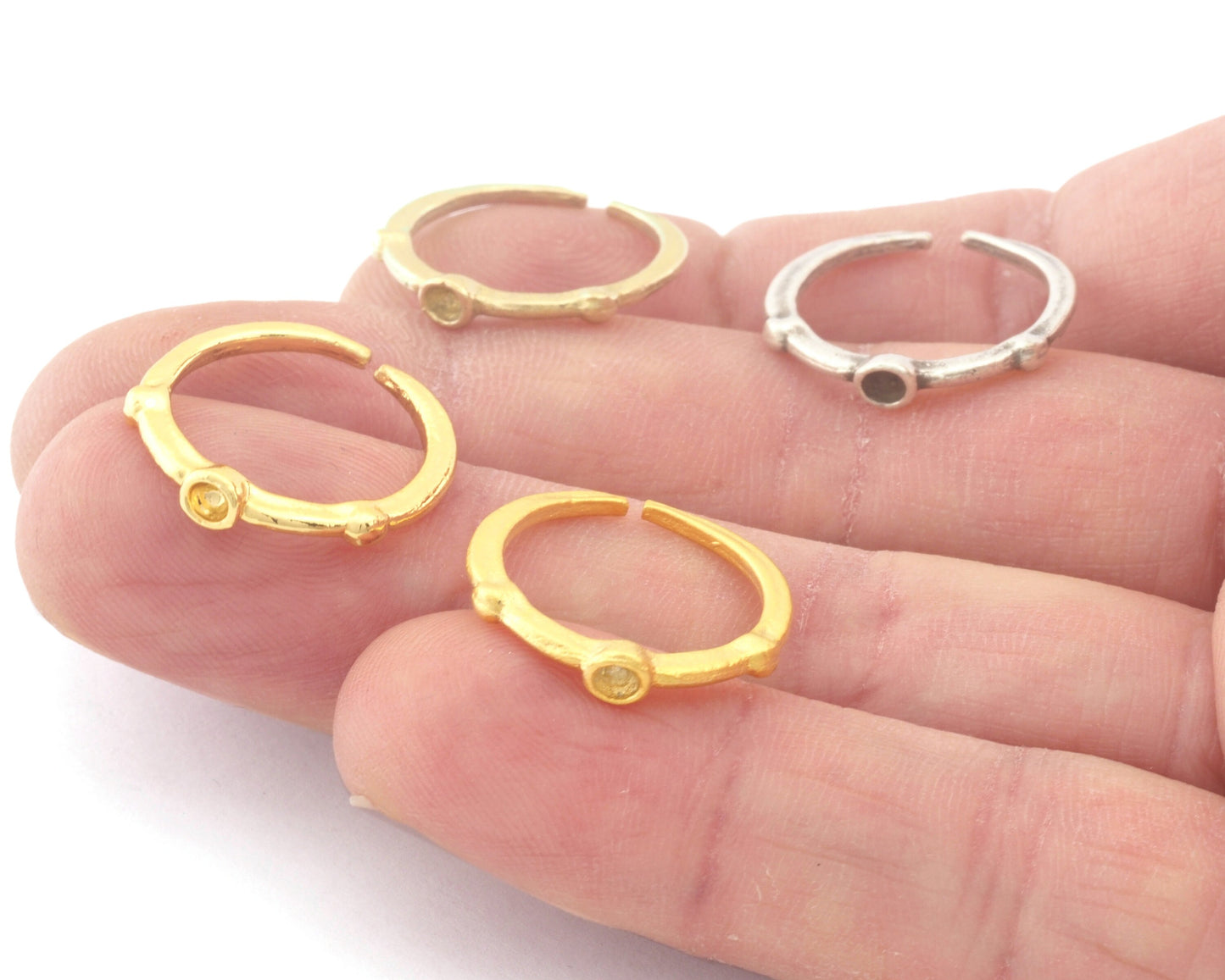 Round ring base blank cup bezel Raw brass-antique silver-Matte gold -shiny gold plated (16mm 5 US inner size - Adjustable ) 2234