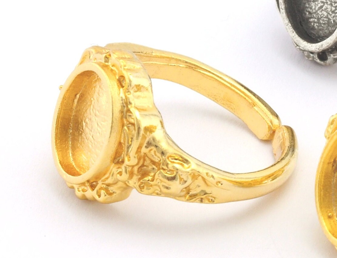 Ethnic Oval Signet Ring Blank - Adjustable raw brass - Antique silver - shiny silver - shiny gold - matte gold plated (6-8 US Size ) 3633