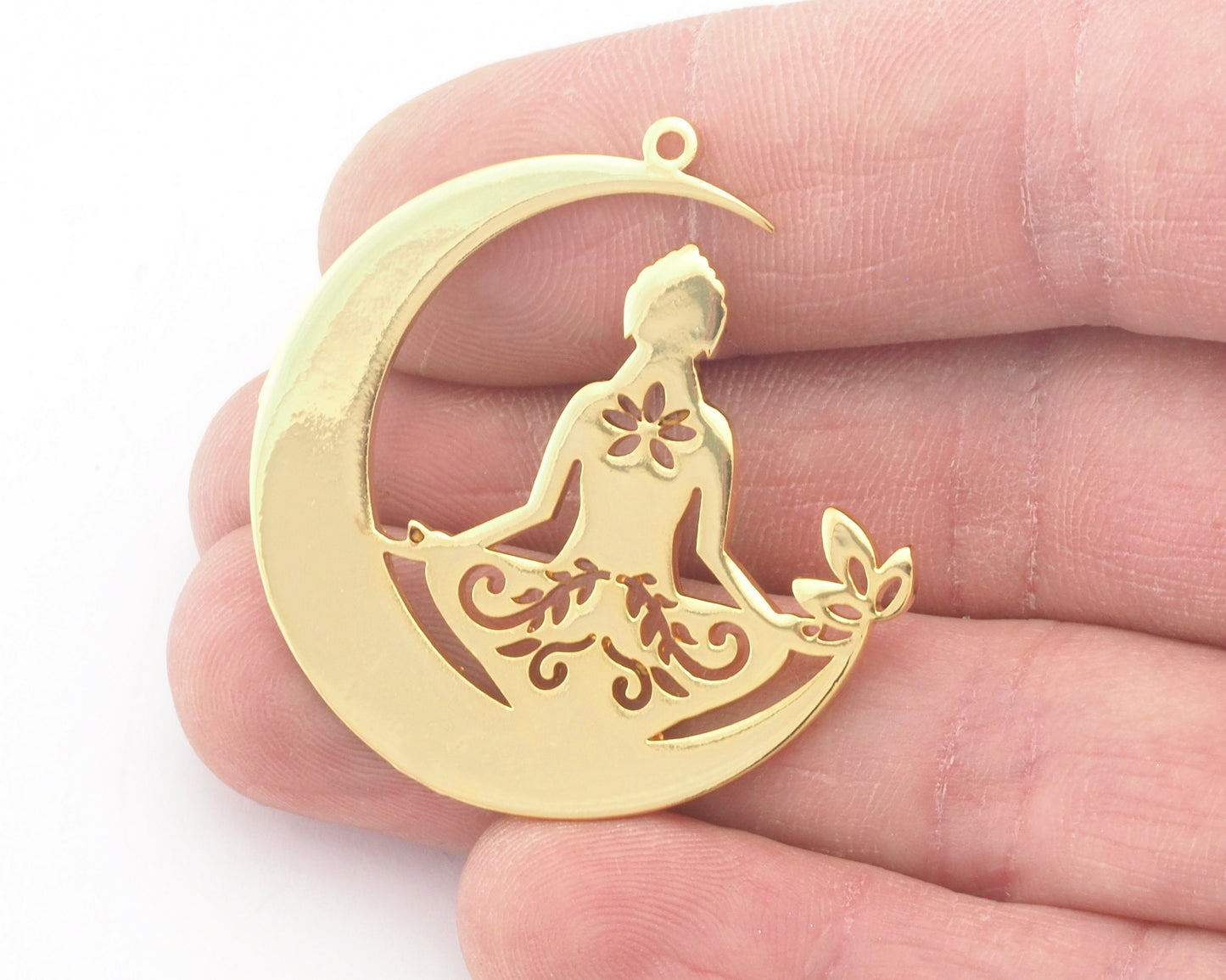 Crescent Meditation Pendant Shiny Gold Plated Brass 39x39mm, 1.5mm thickness OZ4662-725