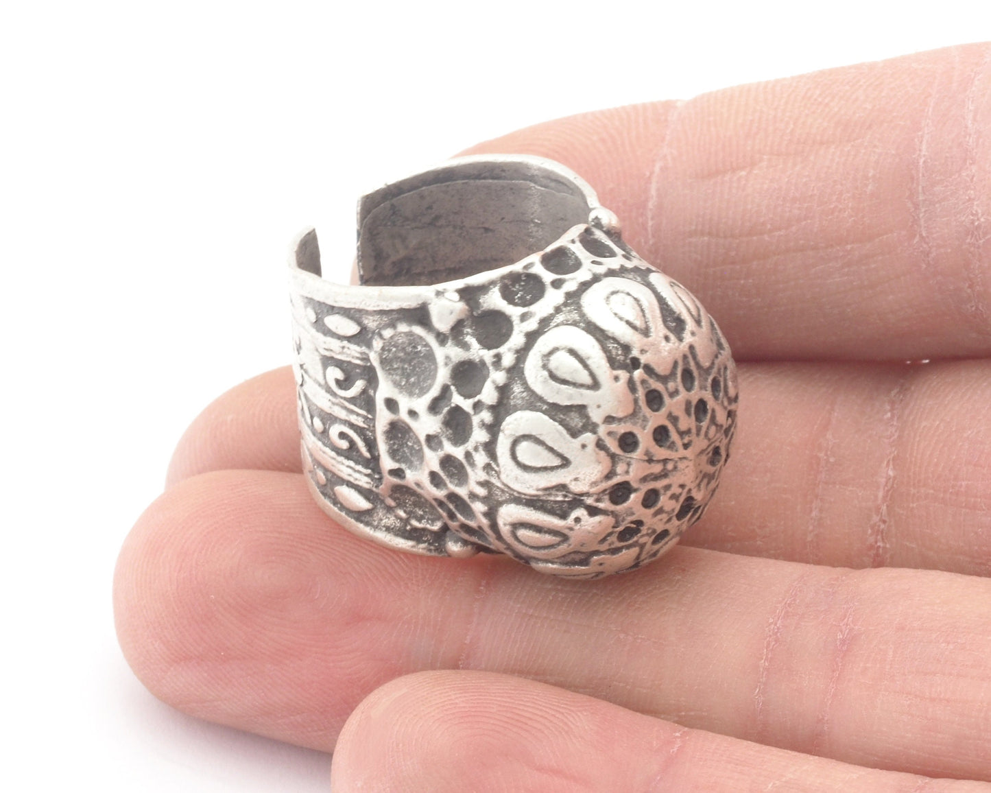 Domed Adjustable Ring Antique Silver plated brass (17mm 7US inner size ) Oz3075