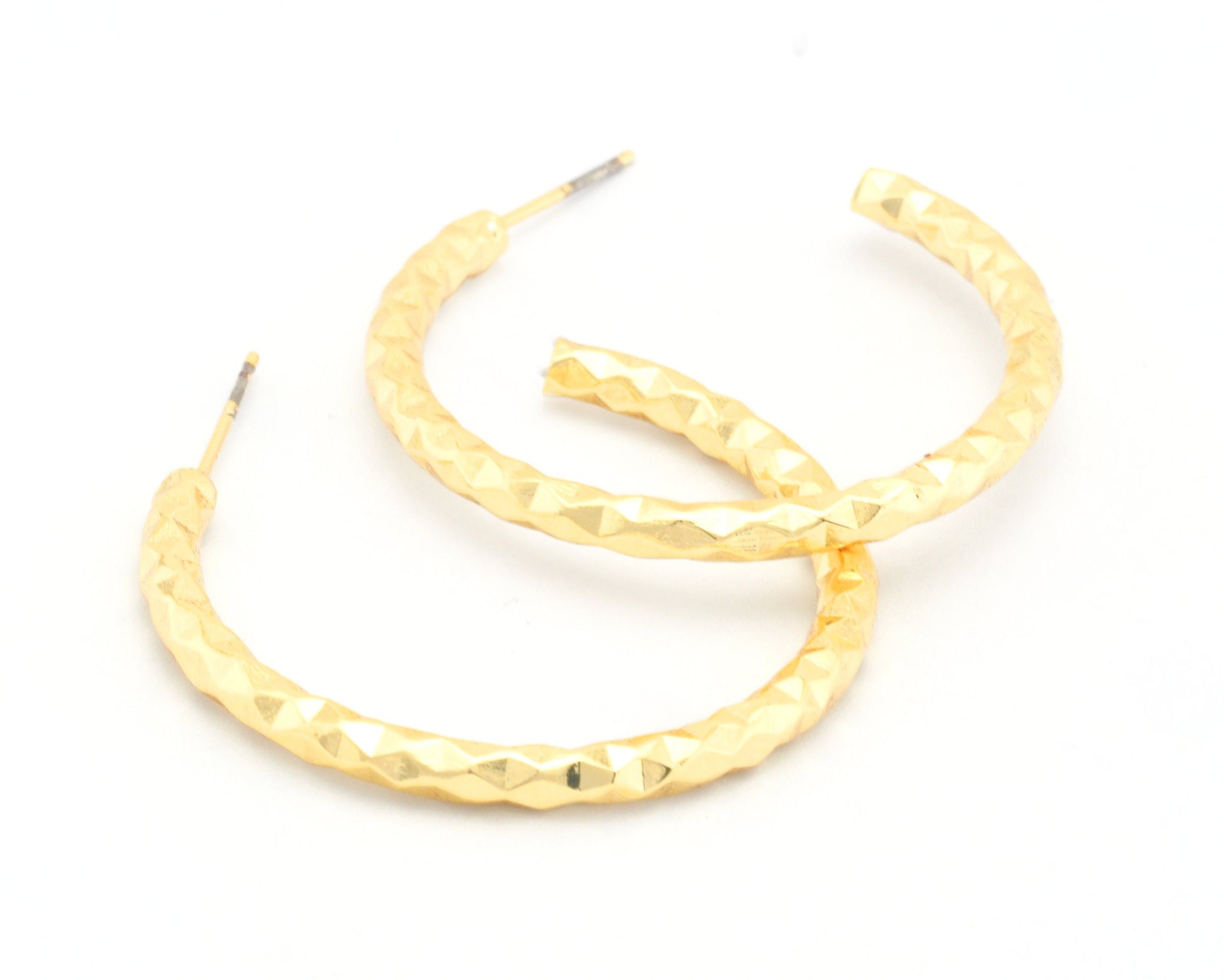 Hoop round hammered earrings stud base Shiny gold tone lacquer plated brass round earring posts, 35mm OZ4214