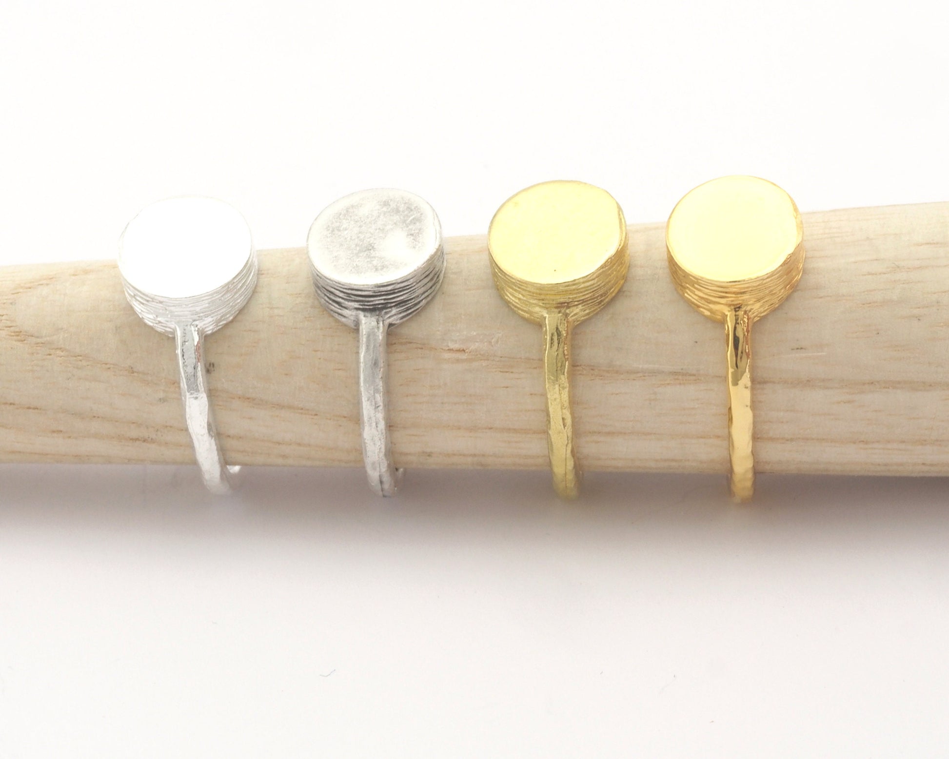 Round Brushed Edge Ring Base Adjustable (5US) Ring Blank Raw Brass - Shiny - Antique silver - Shiny Gold plated (10mm blank) OZ4726